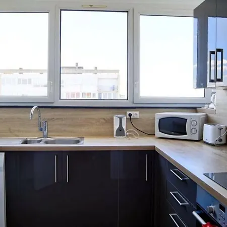 Apartment Place Colbert Mt St Aignan, A 10 Min De Rouen *
